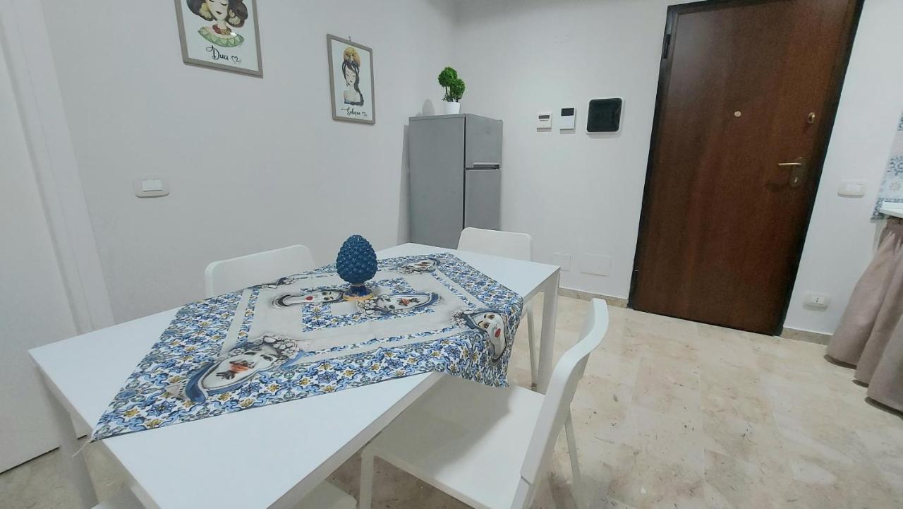 Appartamento In Pieno Centro I Mori E Le Dame 팔레르모 외부 사진